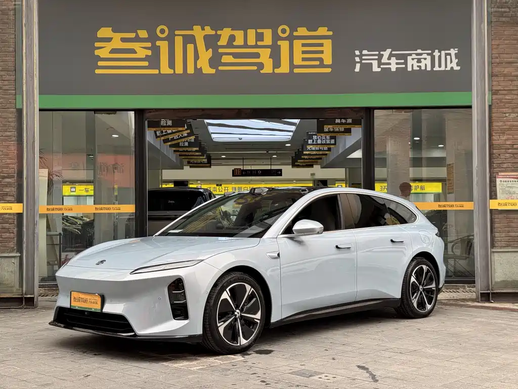 NIO ET5T 2025