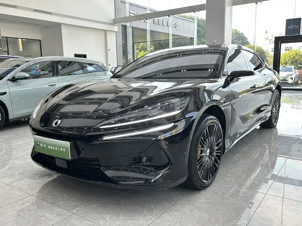 Denza Denza Z9GT 2024