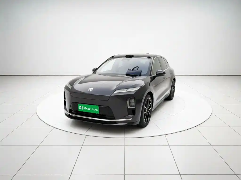 NIO ES8 2025