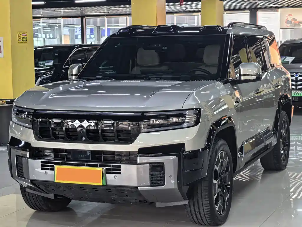 Fang Cheng Bao Leopard 8 2024