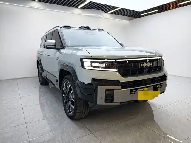 Fang Cheng Bao Leopard 8 2024