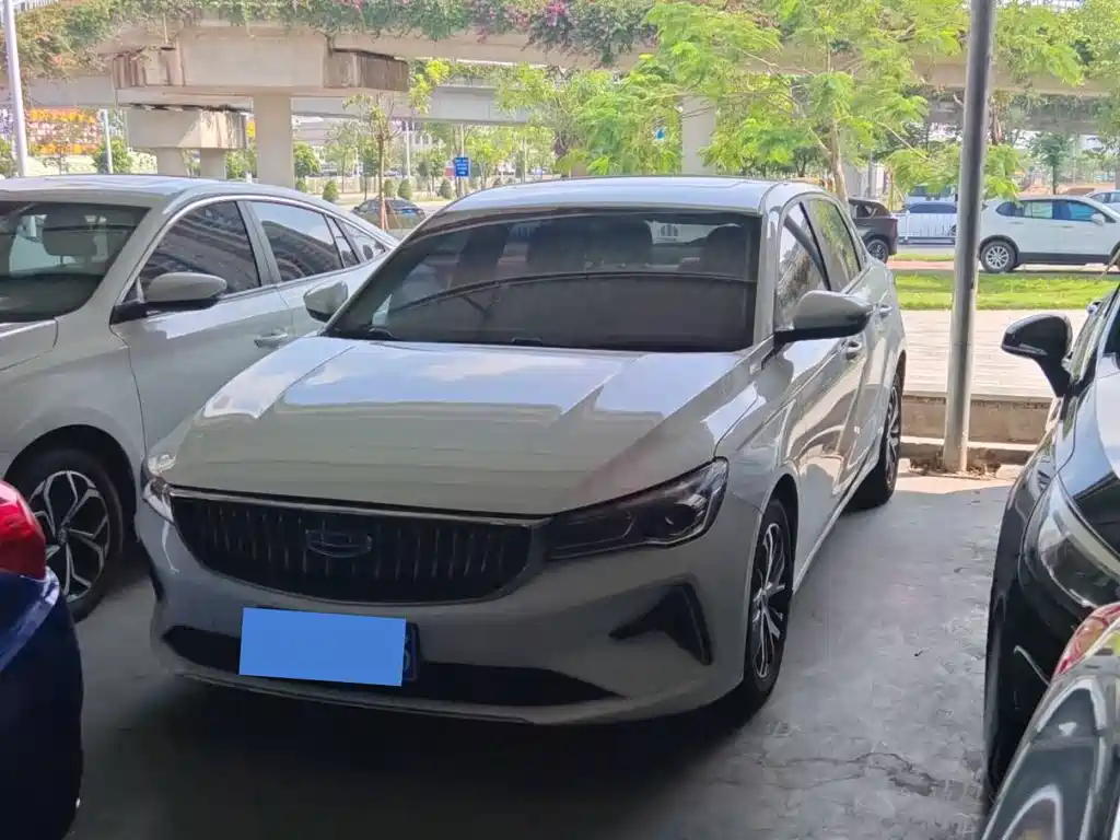 Geely Emgrand 2023