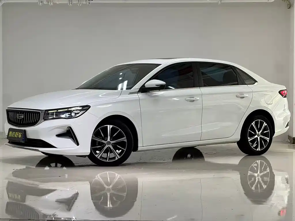 Geely Emgrand 2022