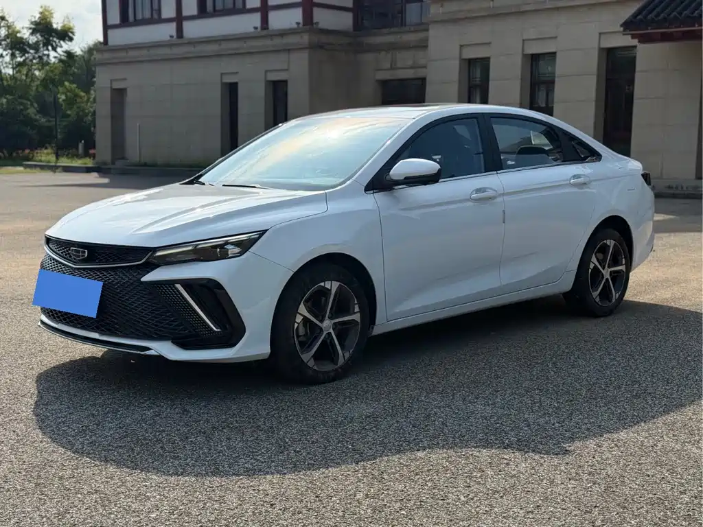 Geely Emgrand L 2022