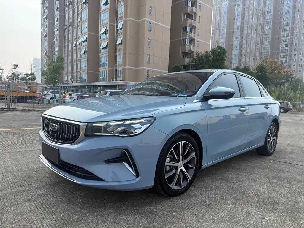 Geely Emgrand 2023