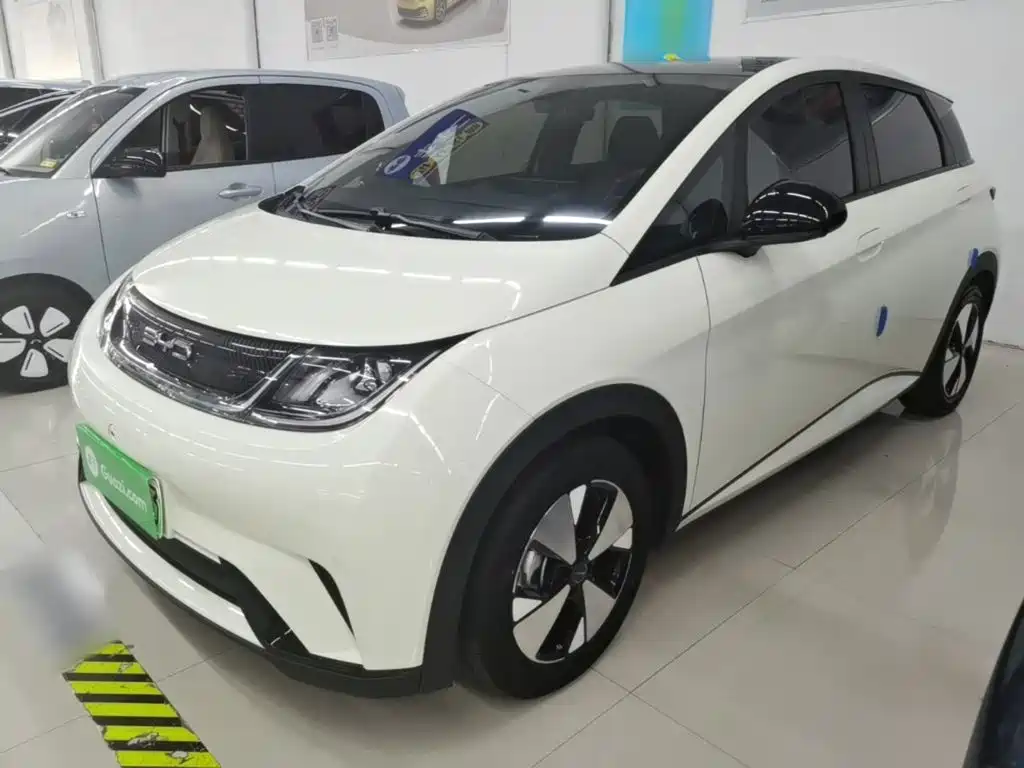 BYD Dolphin 2023