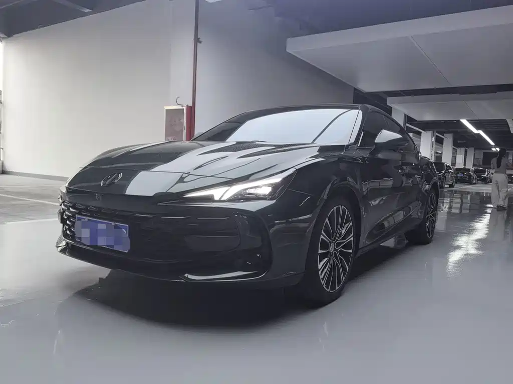 MG MG7 2025
