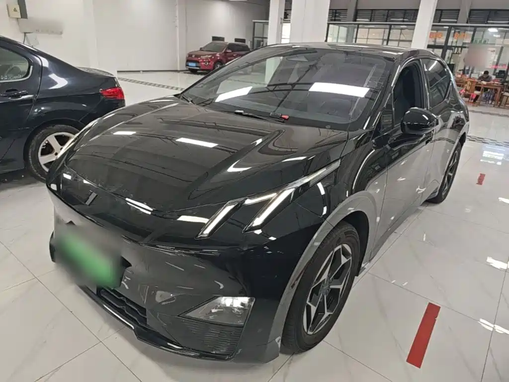 Lynk & Co Z20 2025