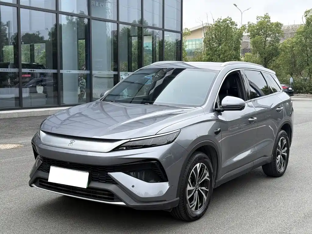 BYD L DM-i 2025