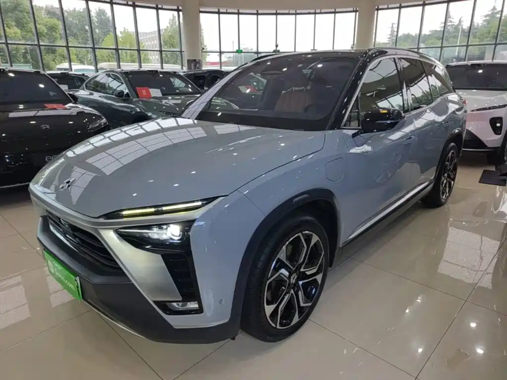 NIO ES8 2021