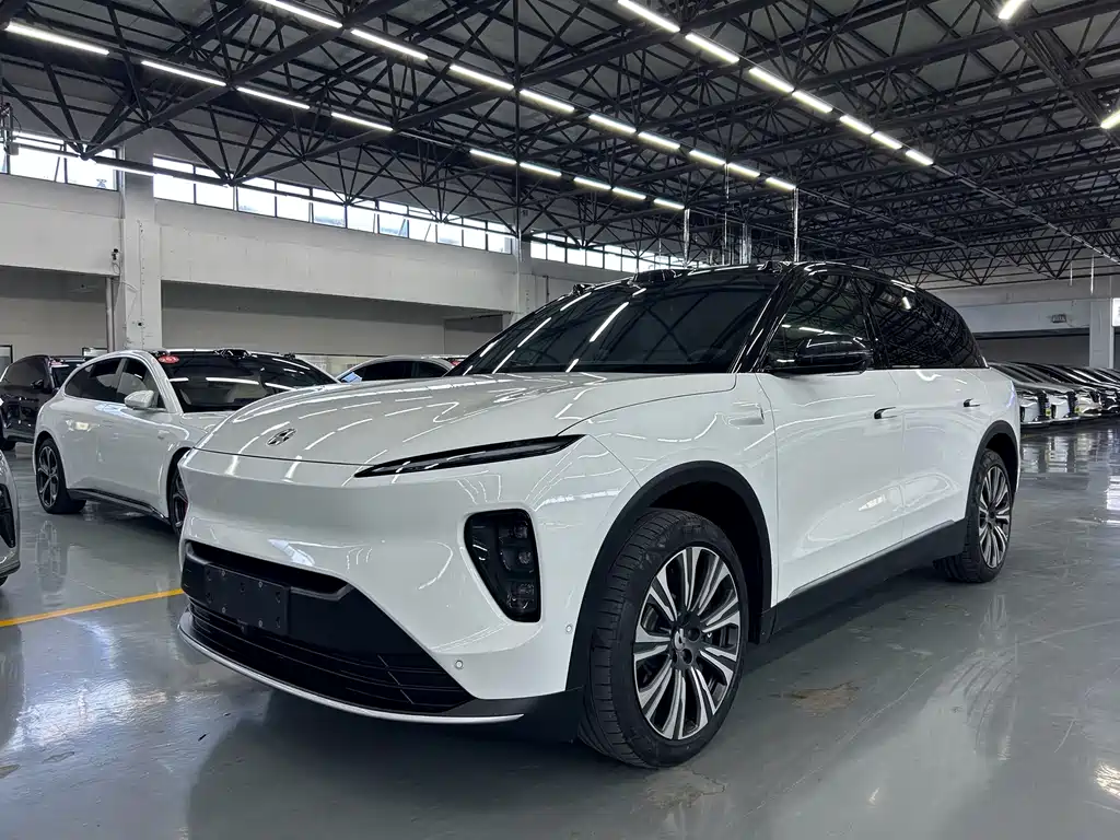NIO ES8 2023