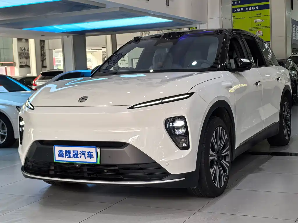 NIO ES8 2024