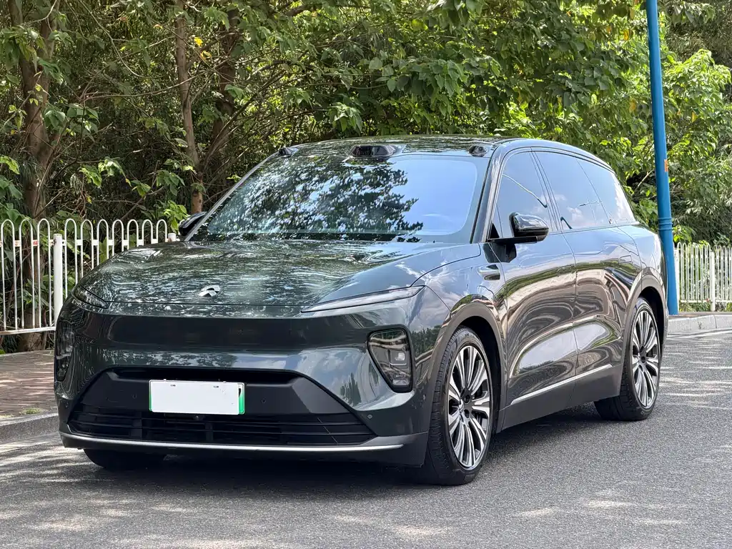 NIO ES8 2023