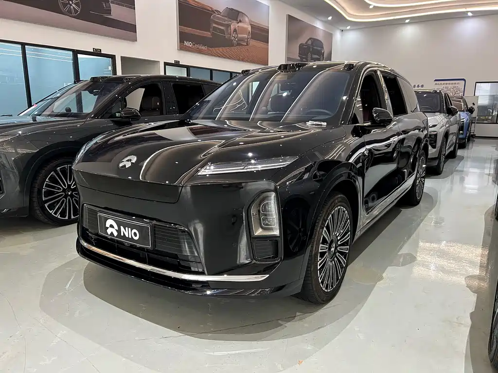 NIO ES8 2025