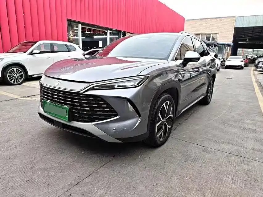 BYD L DM-i 2025