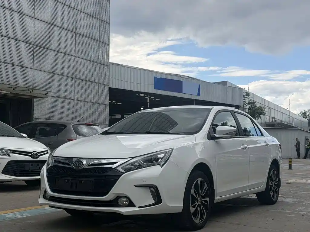 BYD Qin NEV 2015