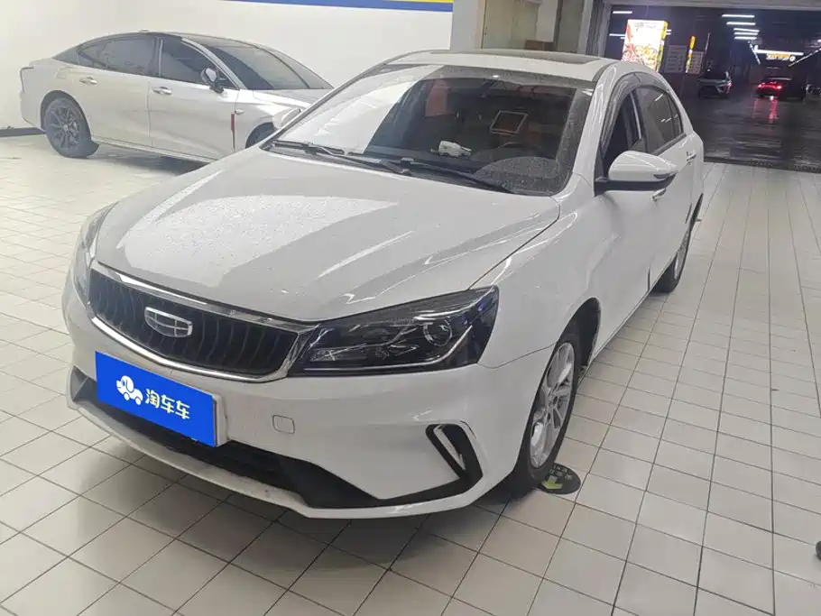 Geely Emgrand 2021