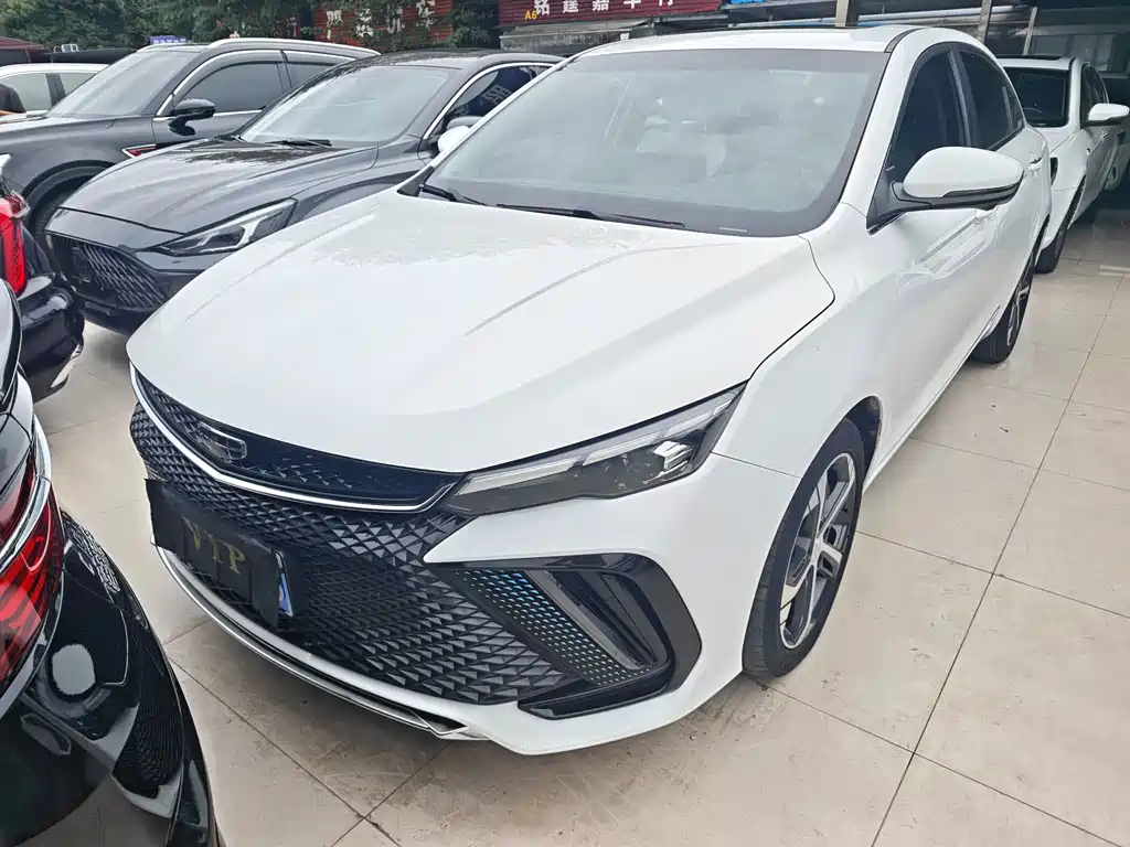 Geely Emgrand L 2022