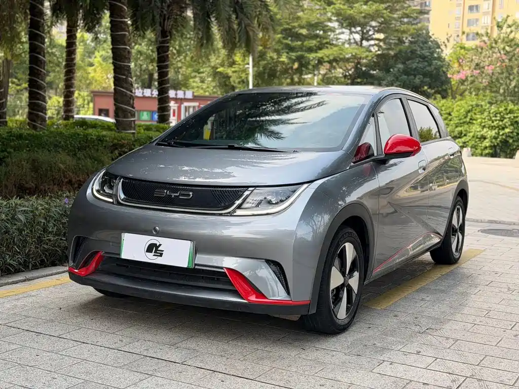 BYD Dolphin 2023