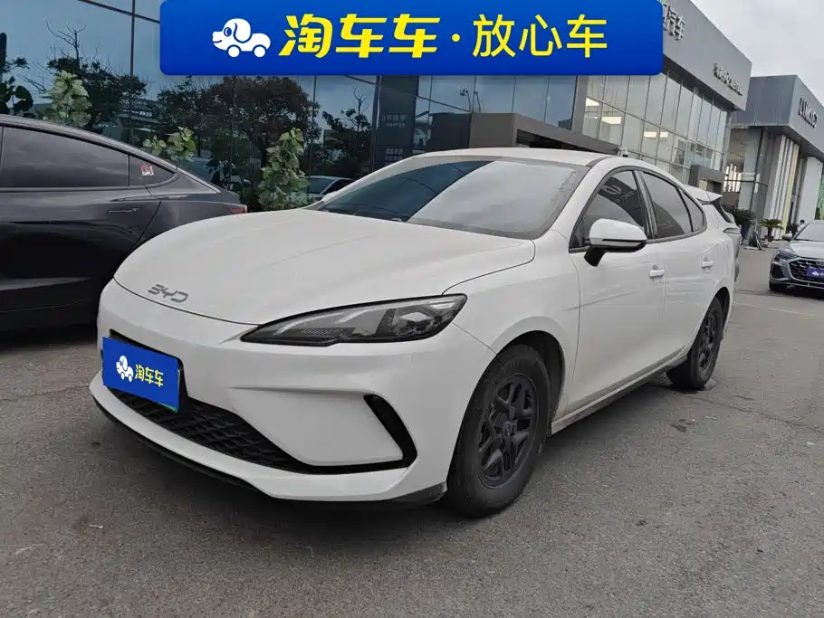 BYD Seal 05 DM-i 2025