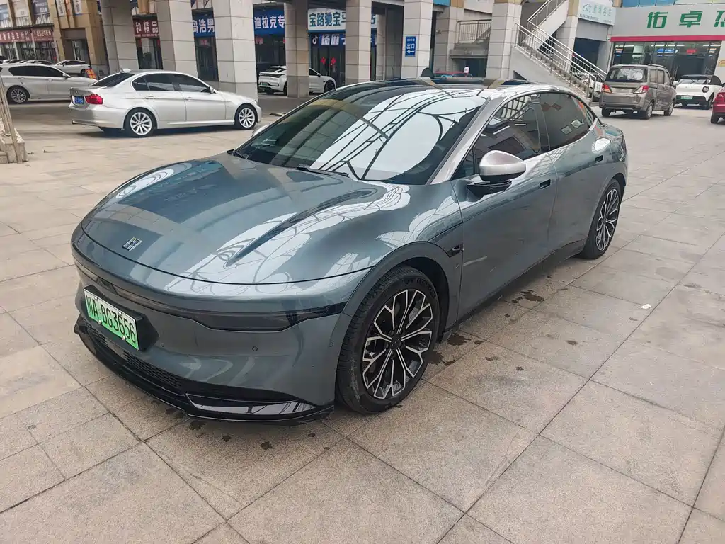 Zeekr 007 2024