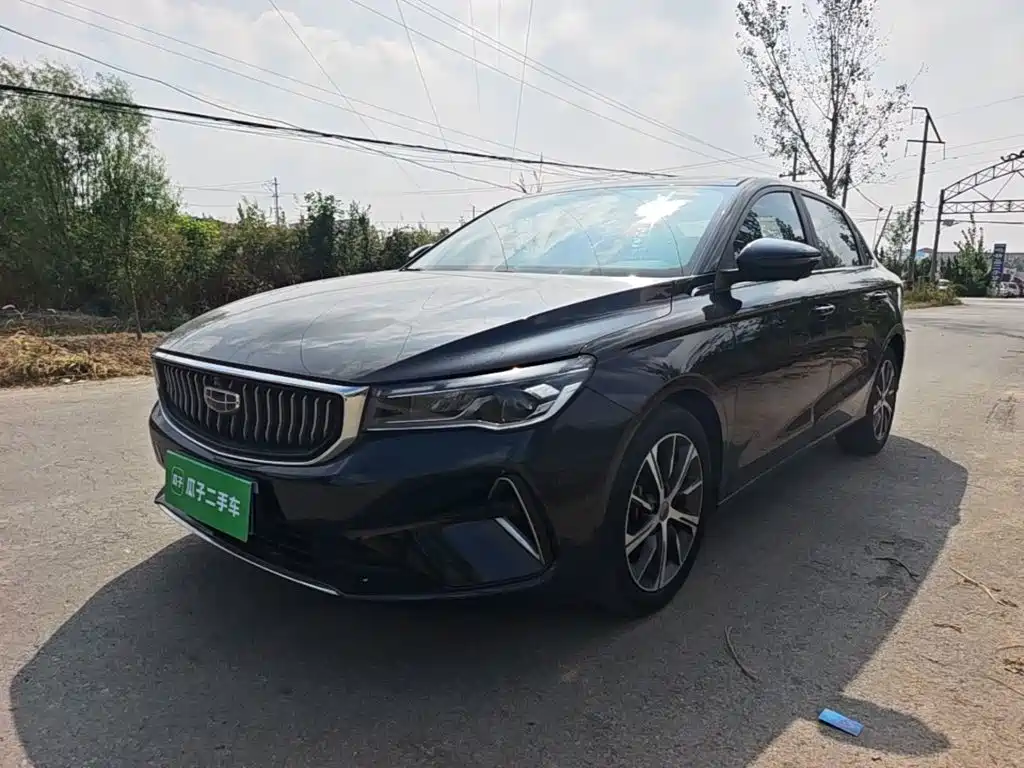 Geely Emgrand 2021