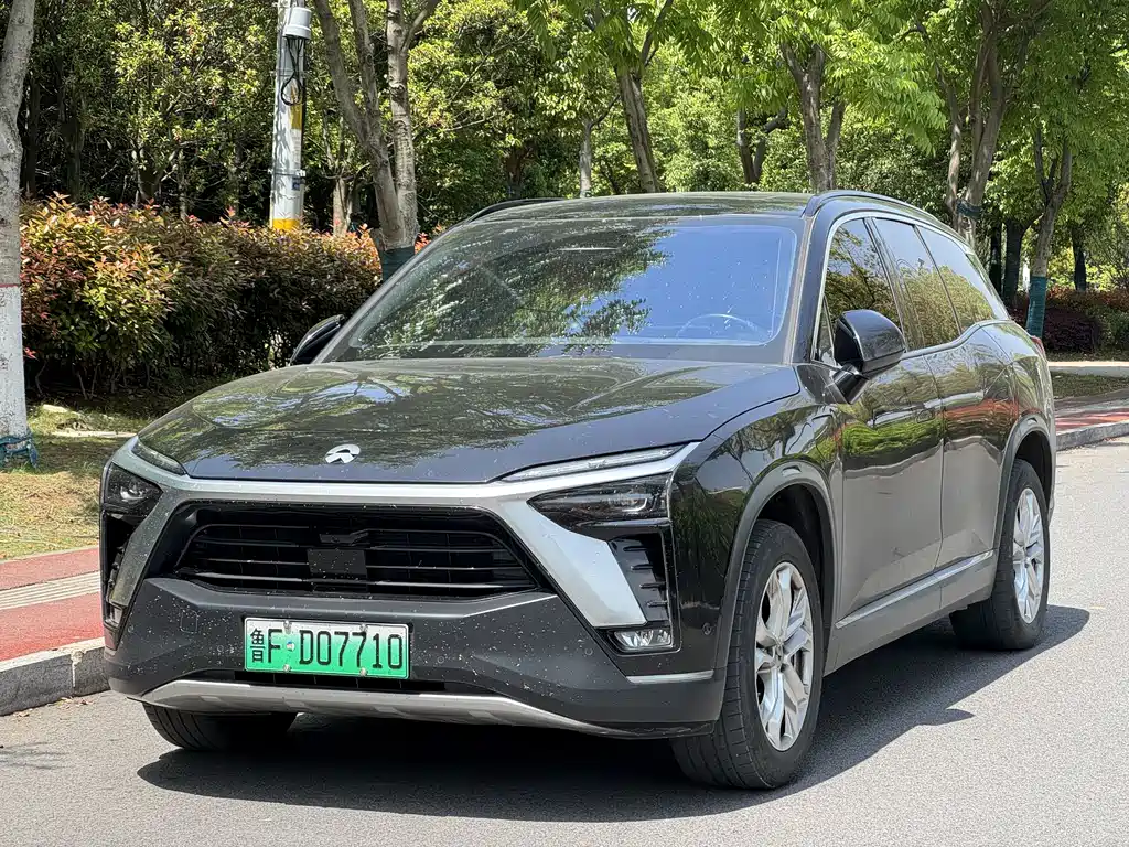 NIO ES8 2023