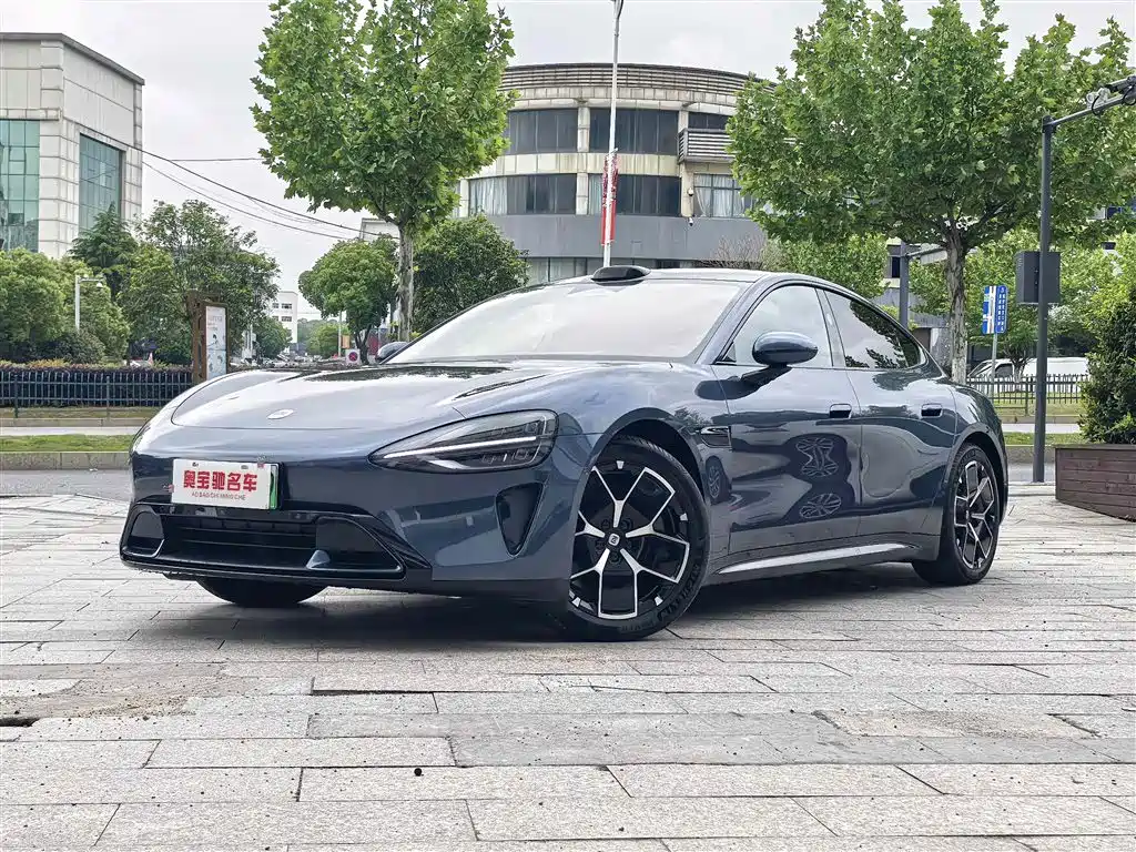 Xiaomi SU7 2025