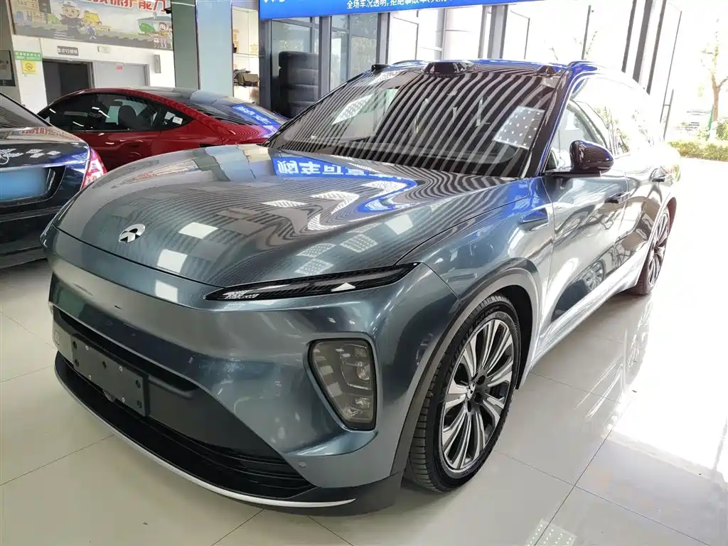 NIO ES8 2024