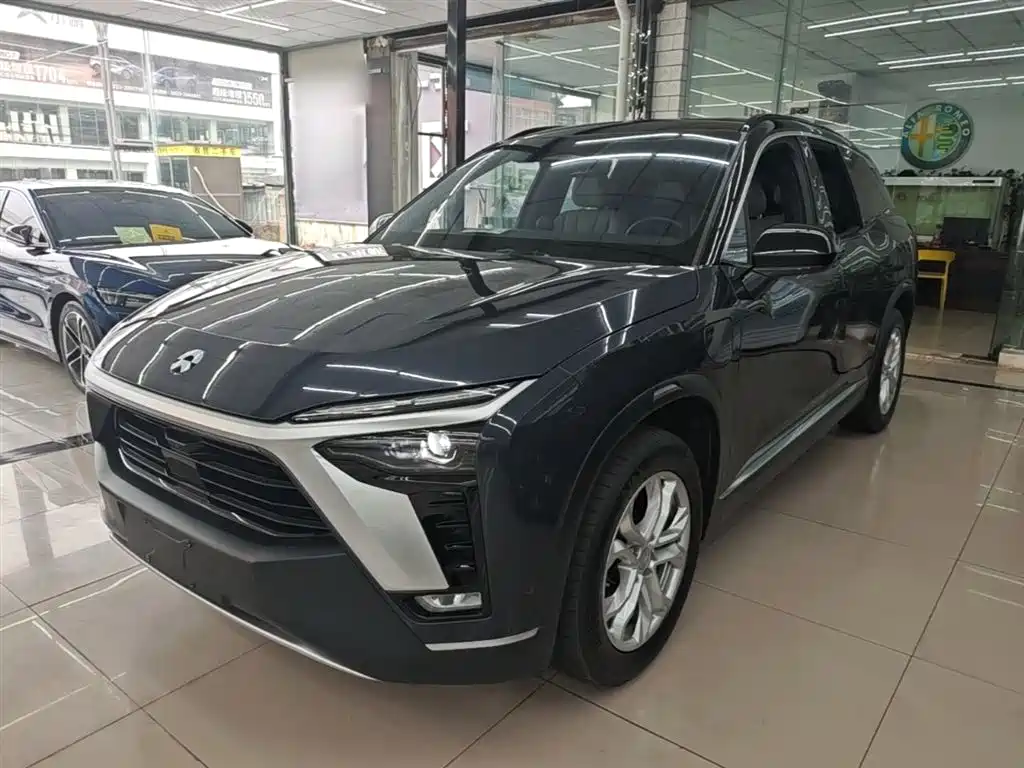 NIO ES8 2023