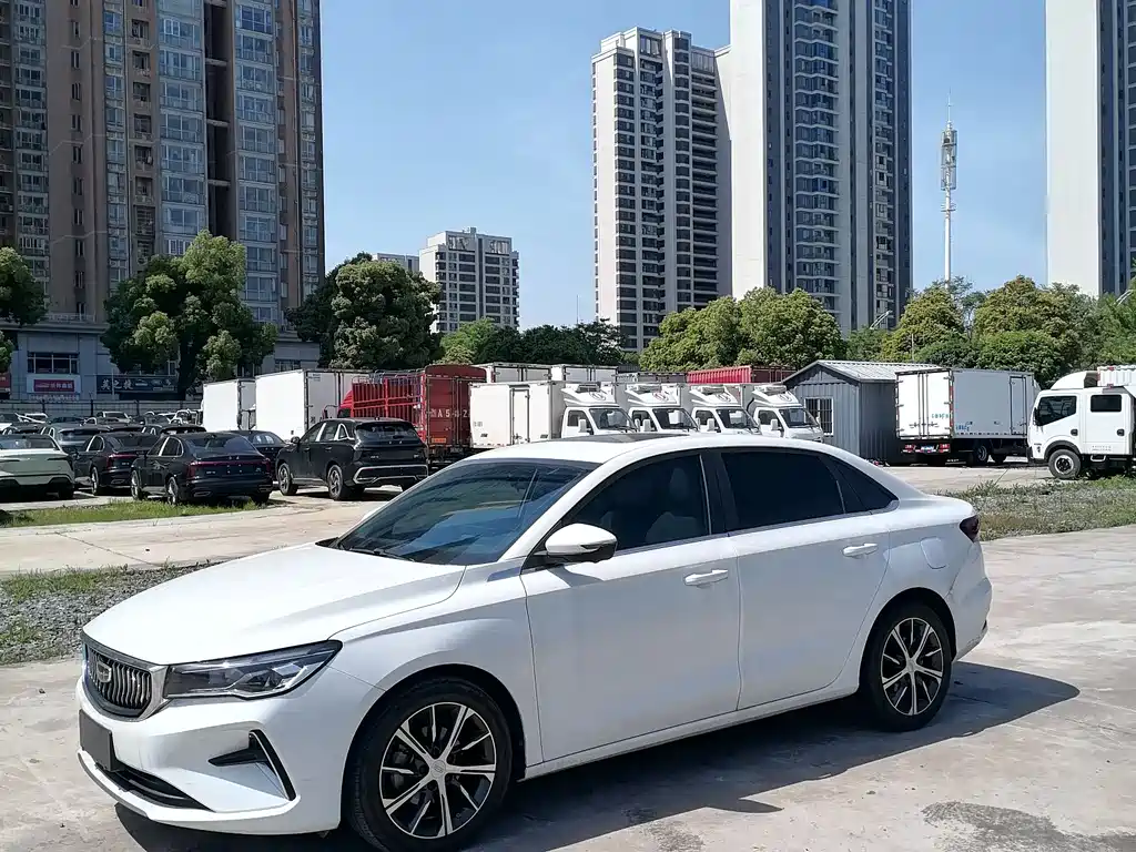 Geely Emgrand 2023