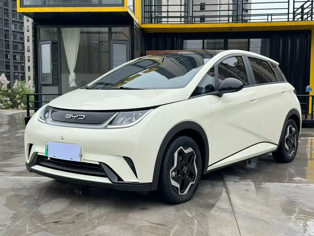 BYD Dolphin 2023