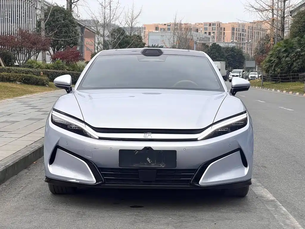 BYD 汉L 2025