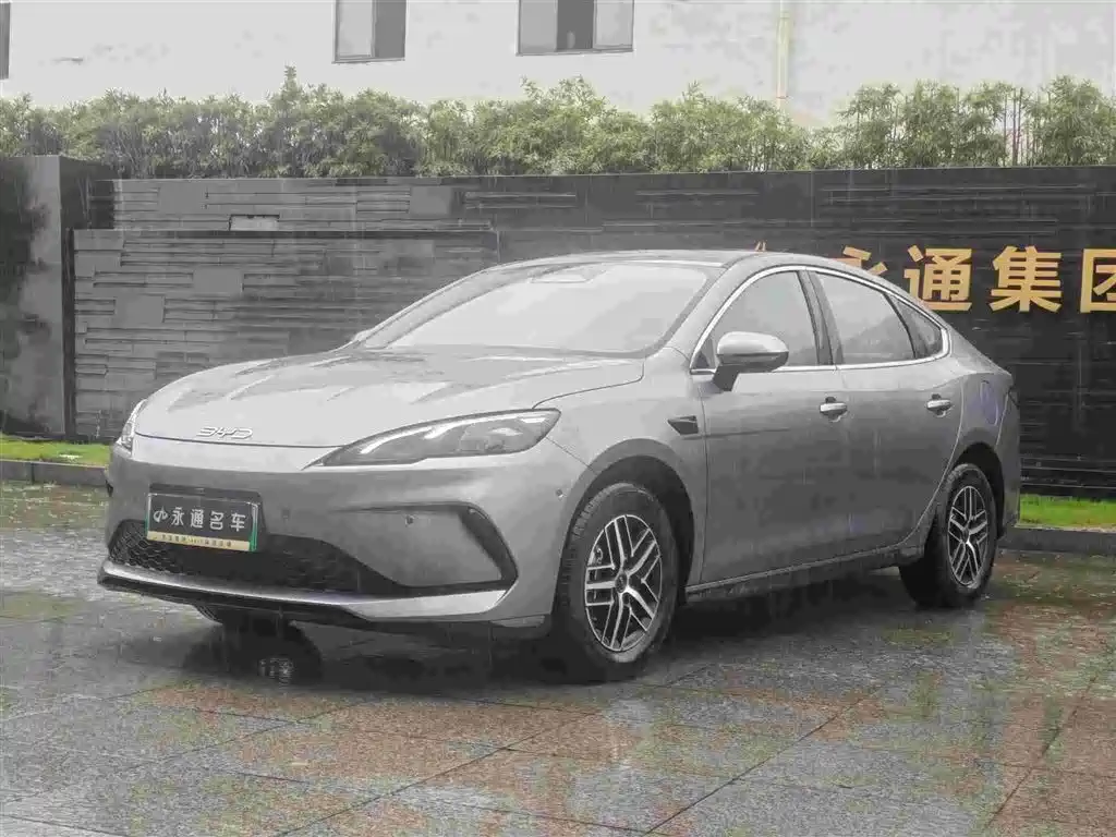 BYD Seal 05 DM-i 2025