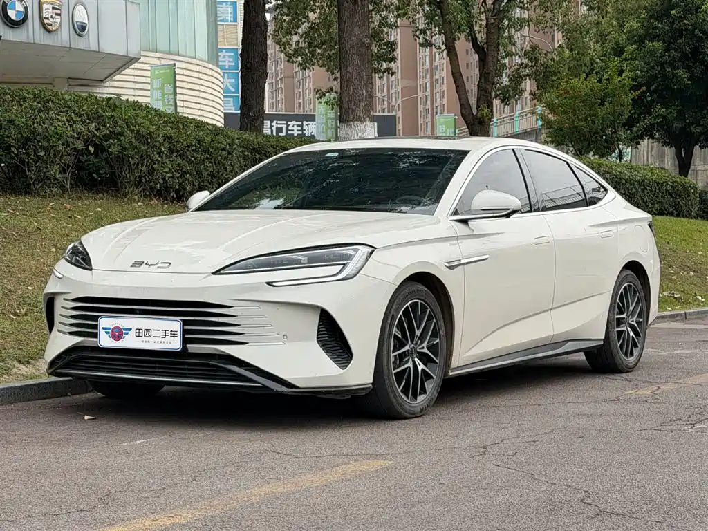 BYD Seal 07 DM-i 2024