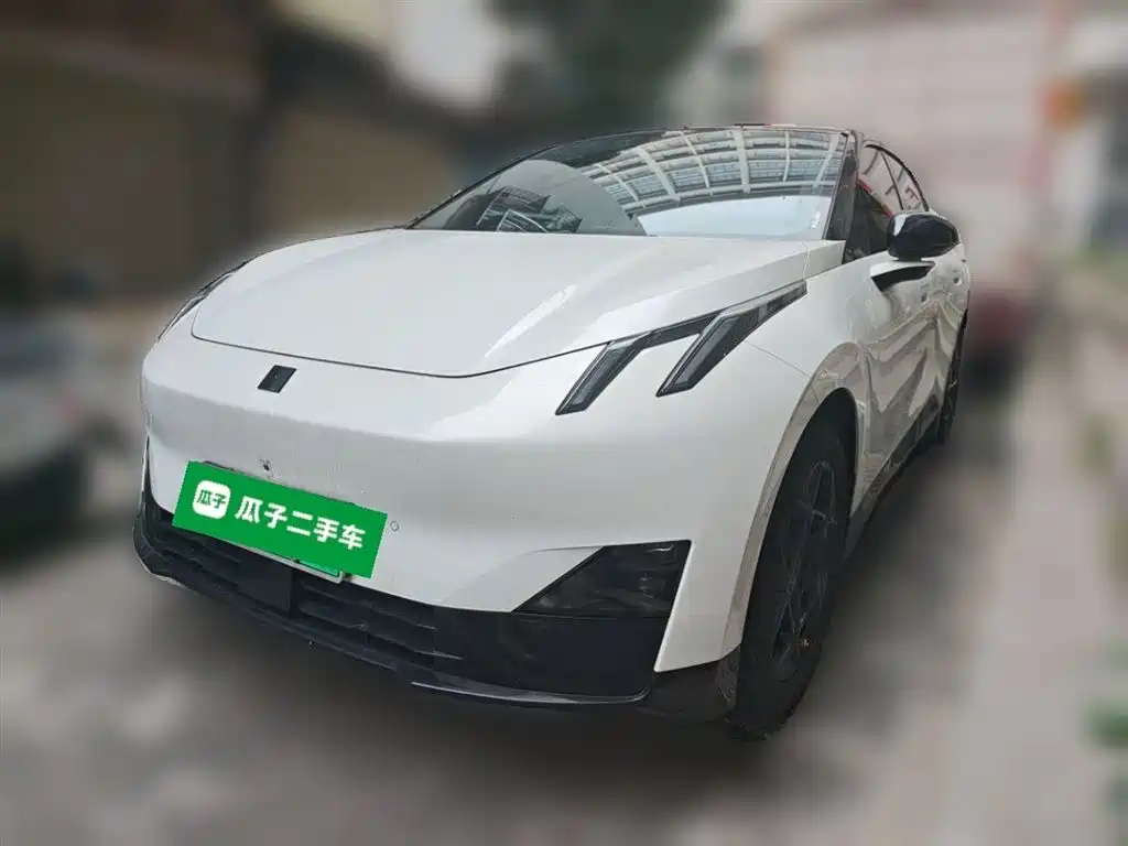 Lynk & Co Z20 2025