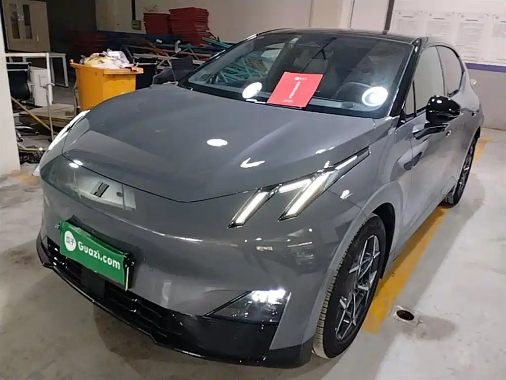 Lynk & Co Z20 2024