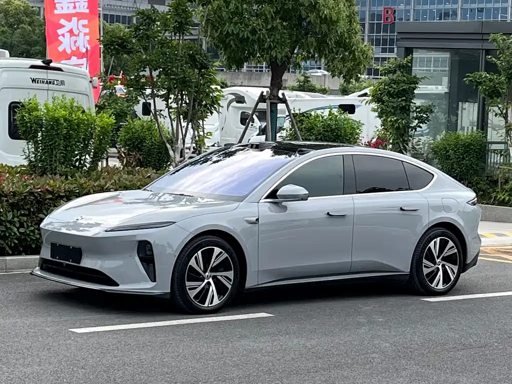 NIO ET5 2024