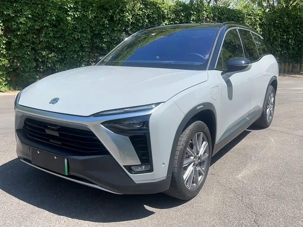 NIO ES8 2022