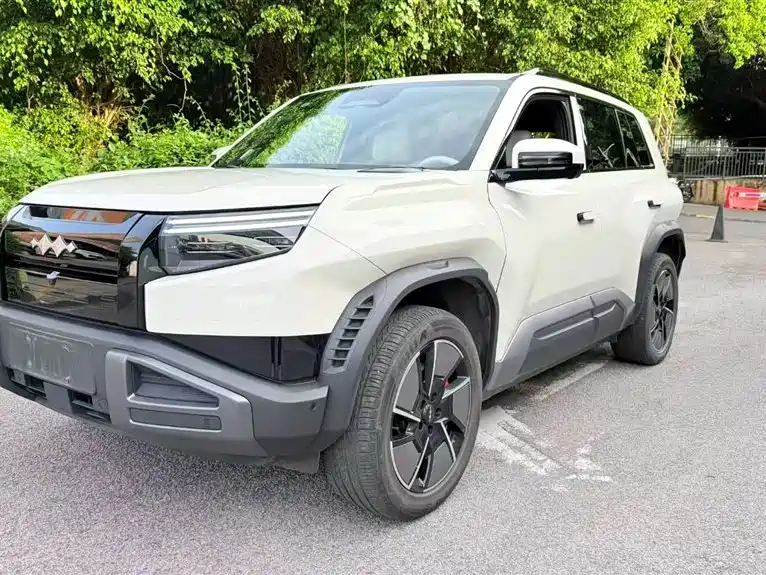 Fang Cheng Bao Titanium 3 2025