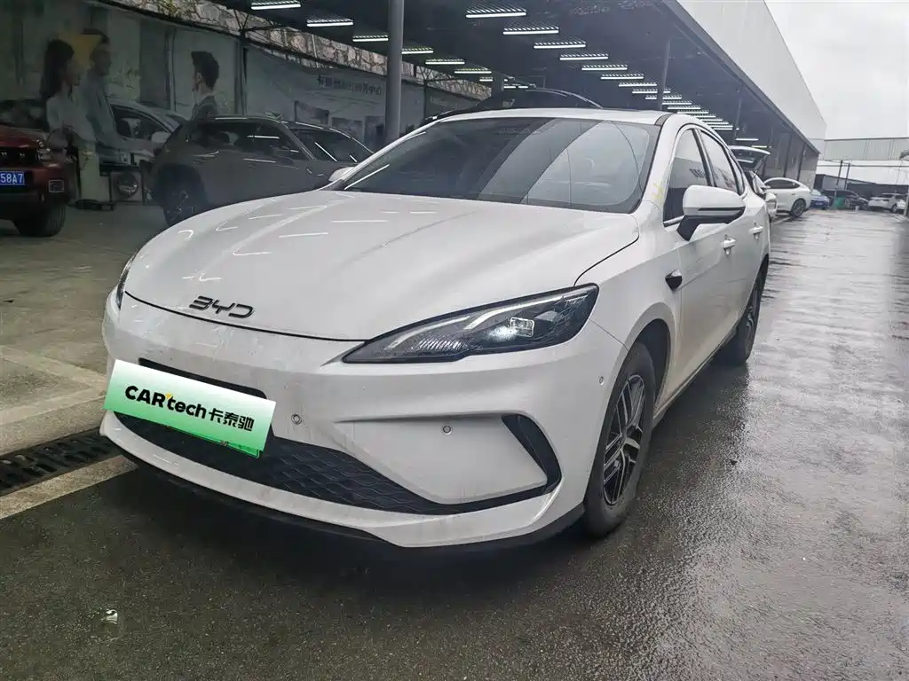 BYD Seal 05 DM-i 2025