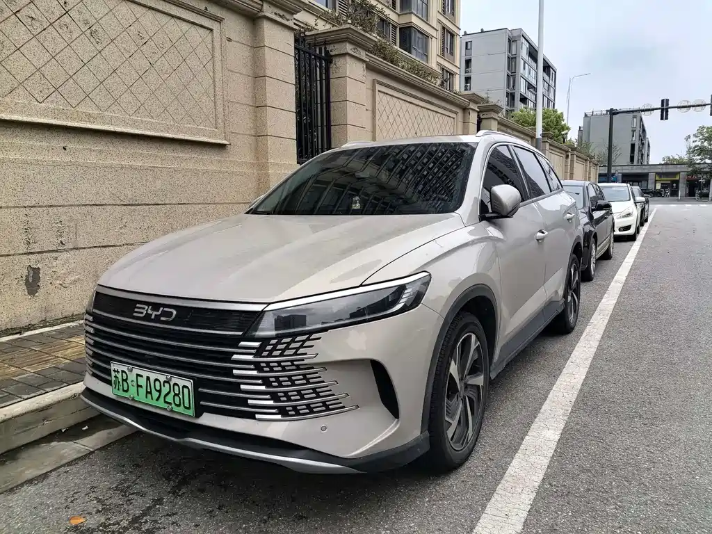 BYD Seal 05 DM-i 2025
