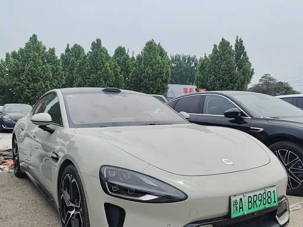 Xiaomi SU7 2025