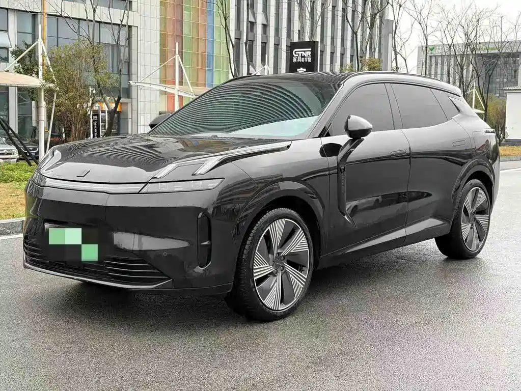 Lynk & Co 08 EM-P 2024