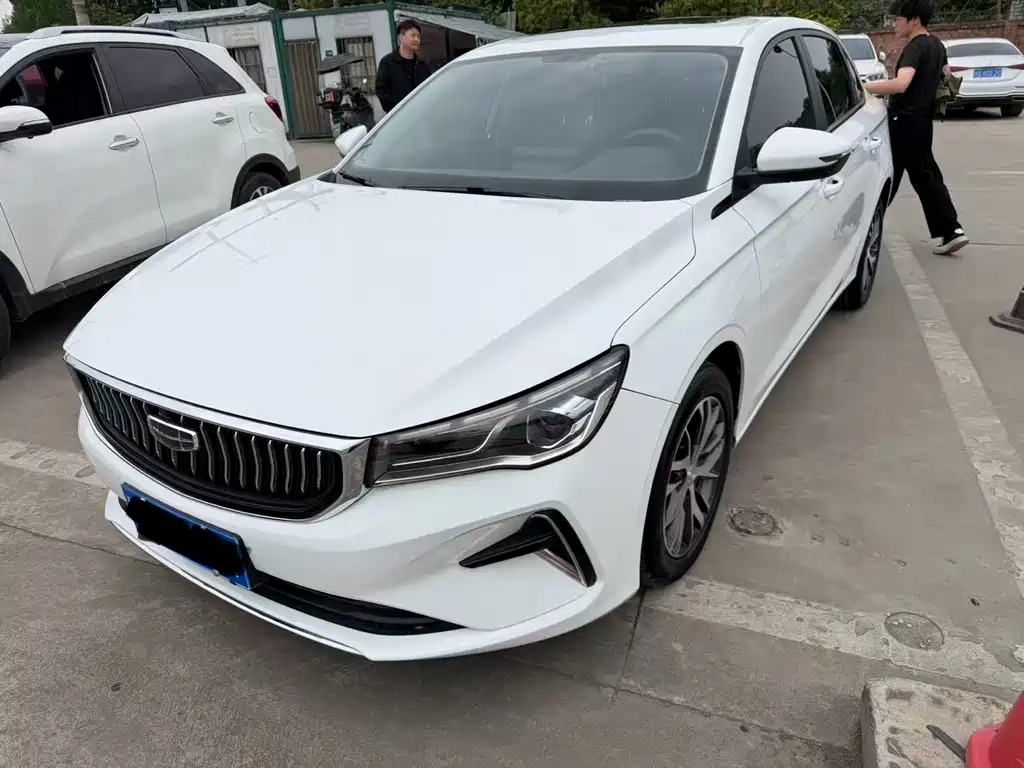 Geely Emgrand 2023