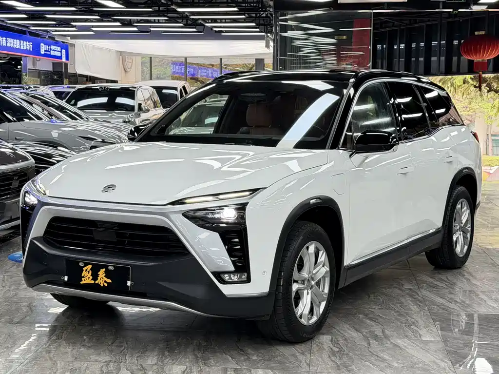 NIO ES8 2022