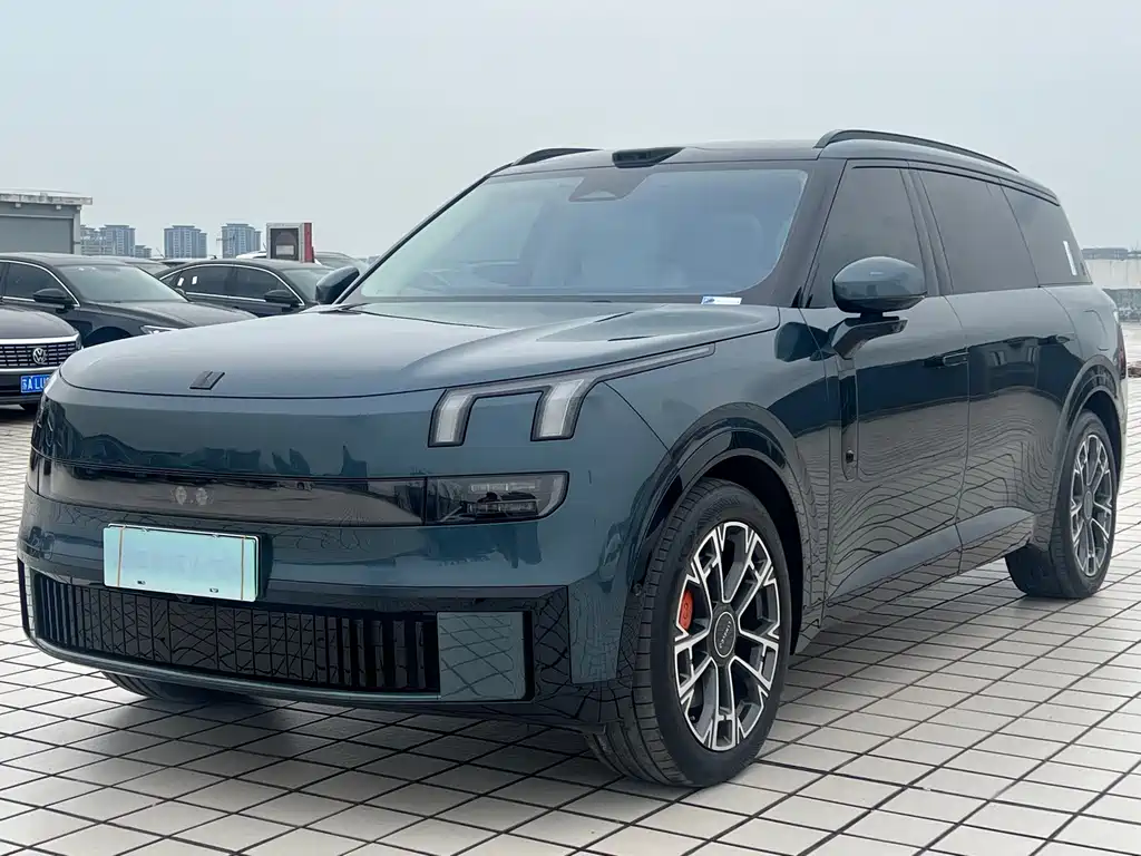 Lynk & Co 领克900 2025