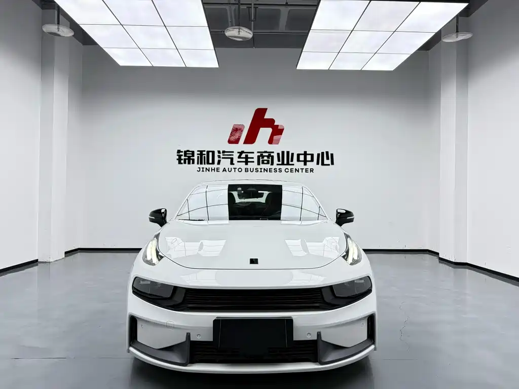 Lynk & Co 03 2022