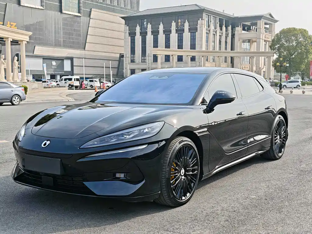 Denza Denza Z9GT 2025