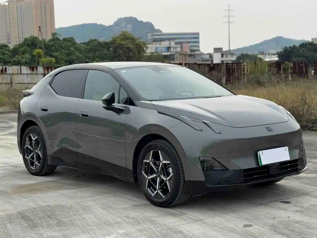 Lynk & Co Z20 2025